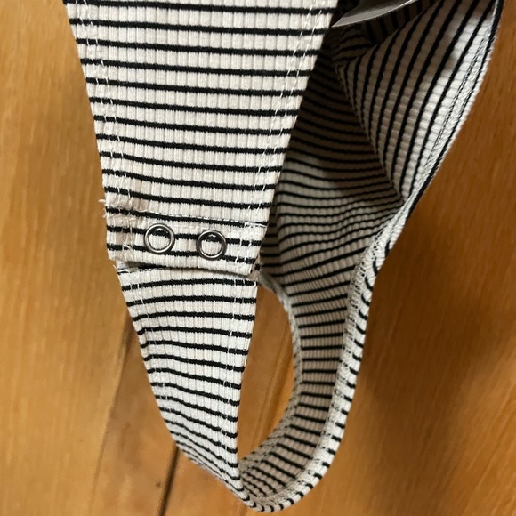 AE Scoop Neck Bodysuit Stripes Ribbed Washed Black/Cream XS - Picture 4 of 10
